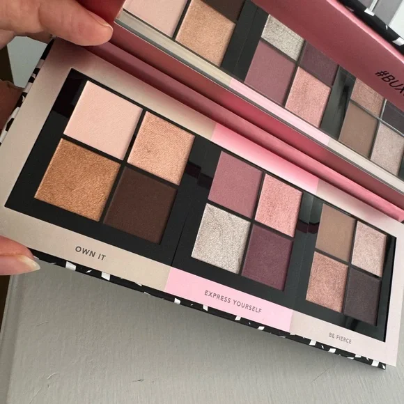 Buxom  FOREVER BABE EYESHADOW PALETTE - Picture 5 of 9